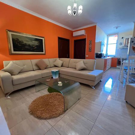 City Center Apartment In Shkodër Eksteriør bilde